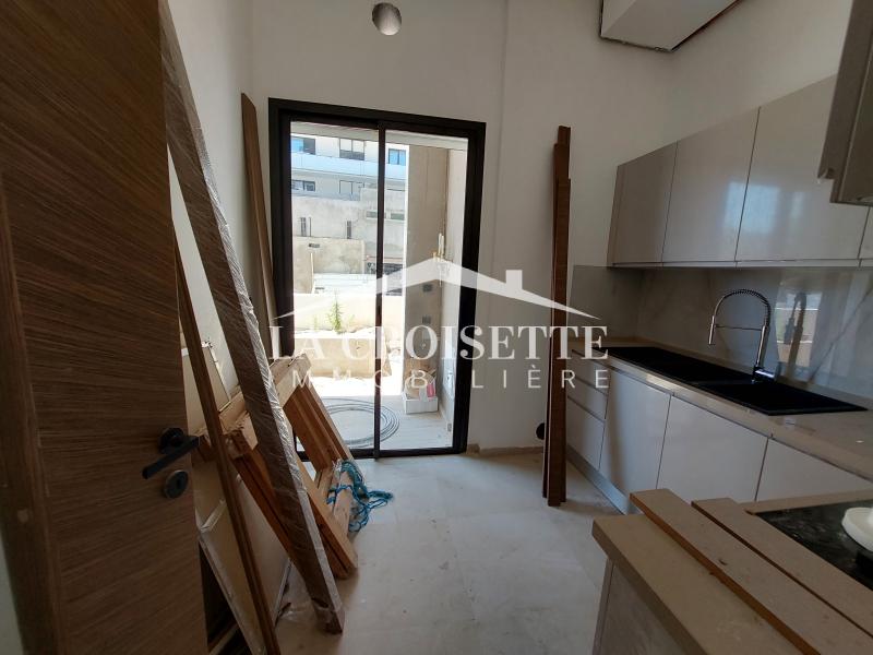 Appartement S+2 avec jardin aux Jardins de Carthage